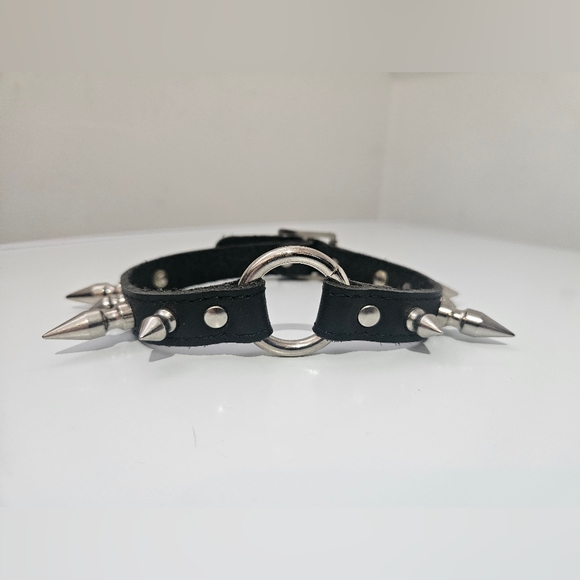Collar Necklace Leather With Spikes, Ring, Buckle - Picture 10 of 11